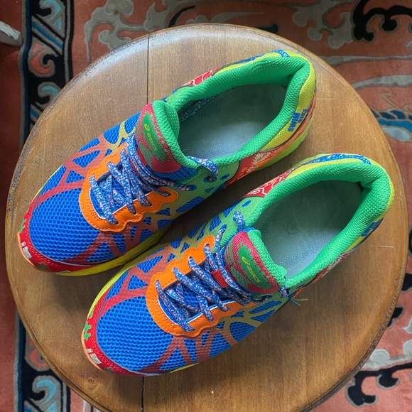 ASICS - Picture 4 of 10